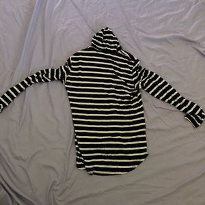 Stripe turtle neck